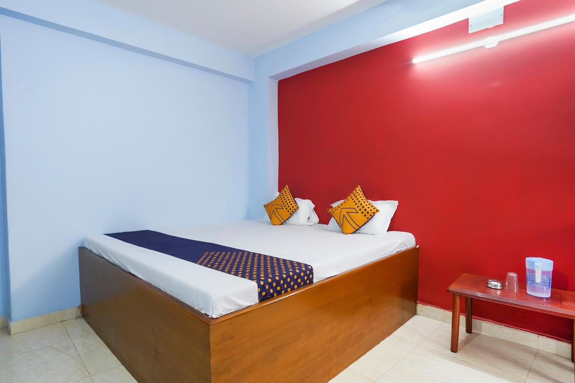 Spot On Silver Green Kolkata Exterior photo