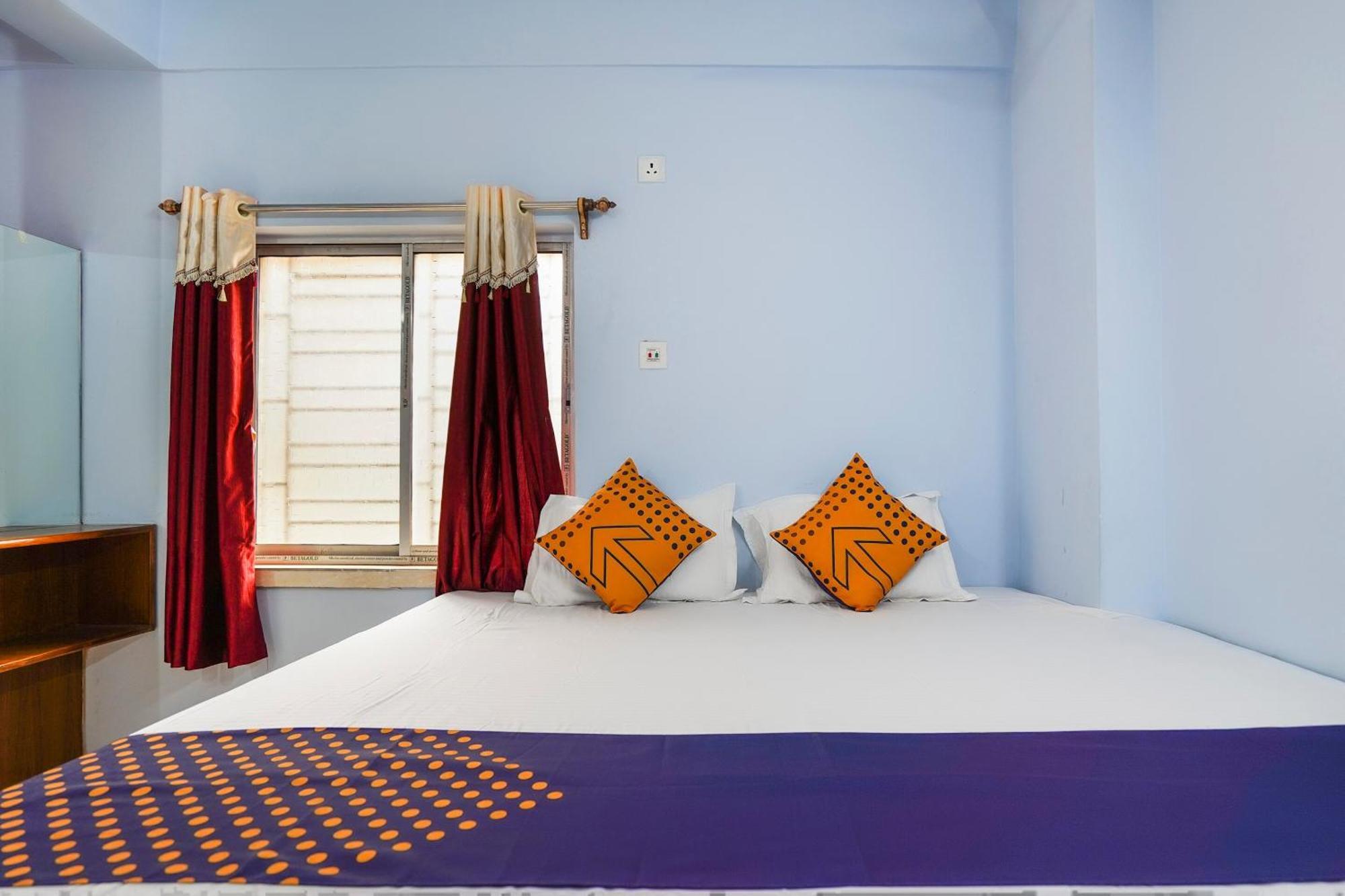 Spot On Silver Green Kolkata Exterior photo